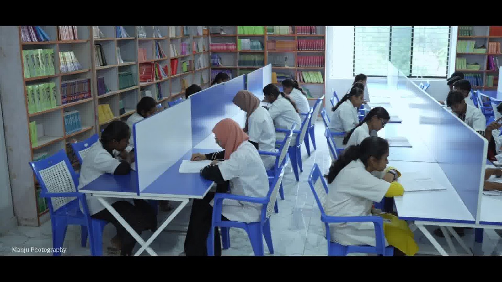 Everyday classroom life at the pharmacy institute